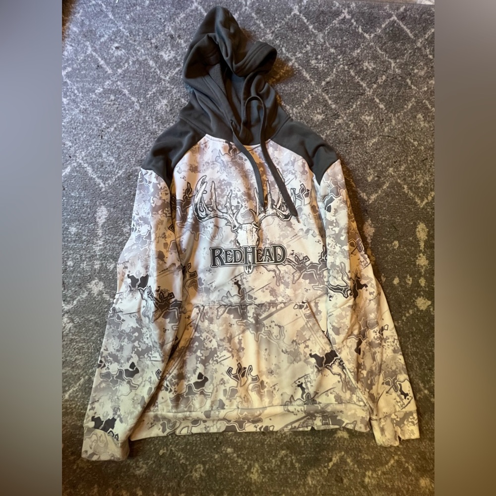 Redhead White Camo Sweatshirt Medium